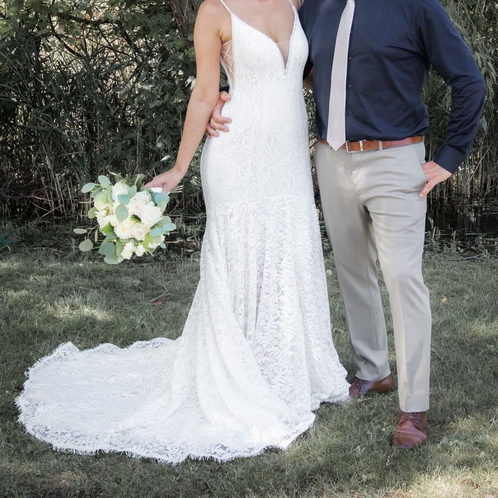 Beautiful Rebecca Ingram Wedding Dress